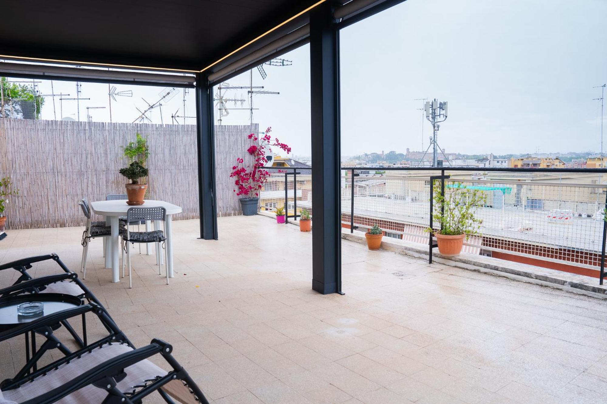 Apartment Attico Esclusivo Trastevere With Rooftop Terrace Rom